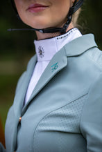 Load image into Gallery viewer, SHOWJACKET GREEN - LAVENDER FIELDS
