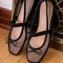 Load image into Gallery viewer, Black Swan Ballet Flats
